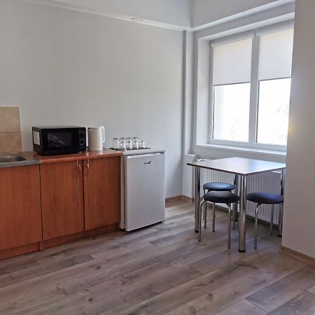 Viesbutis Kelyje Hotel Utena Kültér fotó