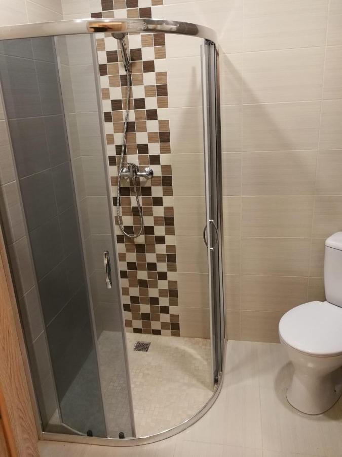 Viesbutis Kelyje Hotel Utena Kültér fotó