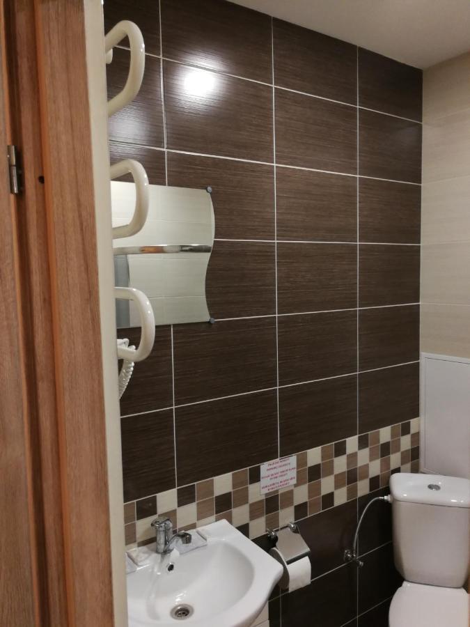 Viesbutis Kelyje Hotel Utena Kültér fotó