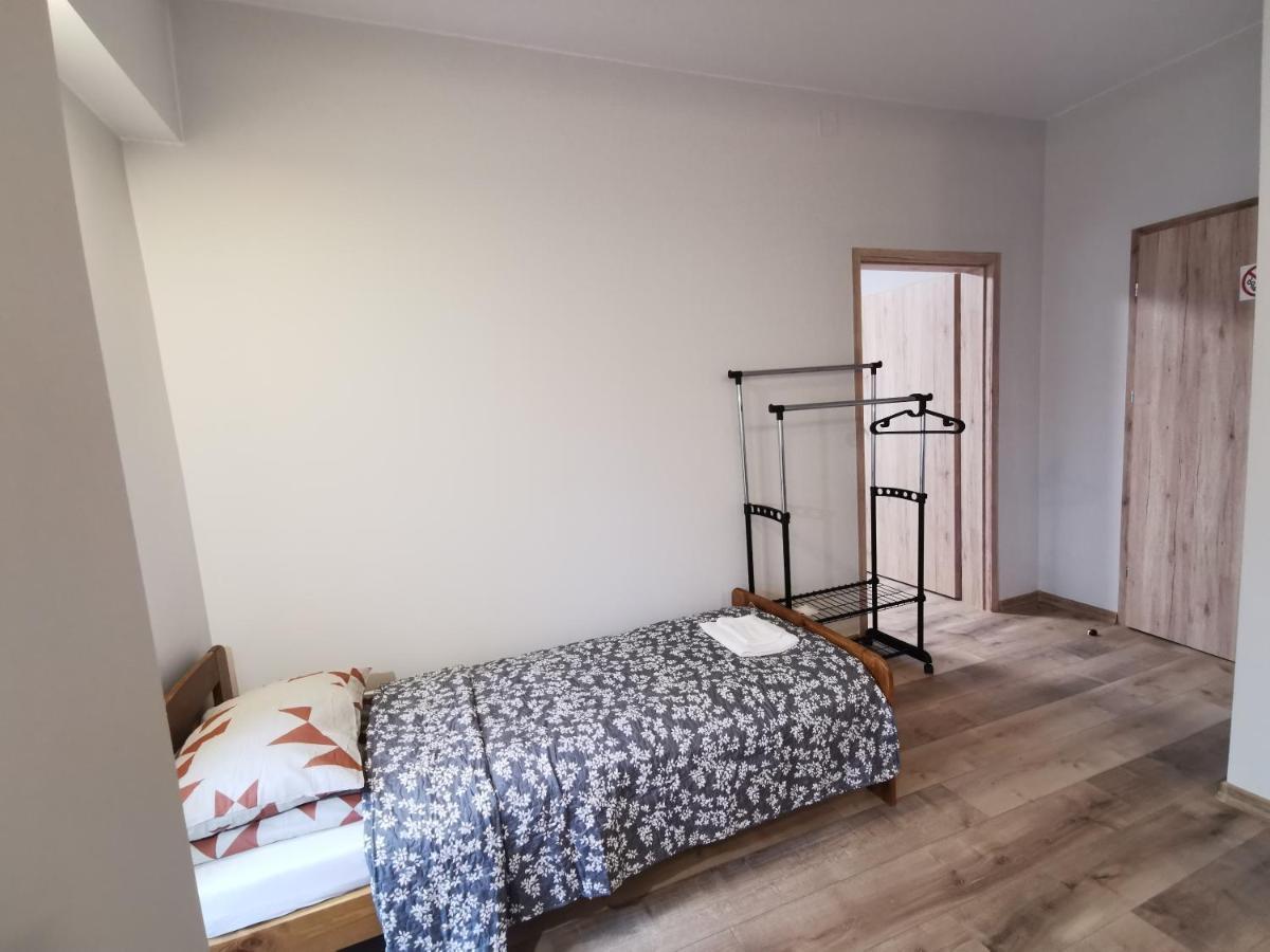 Viesbutis Kelyje Hotel Utena Kültér fotó