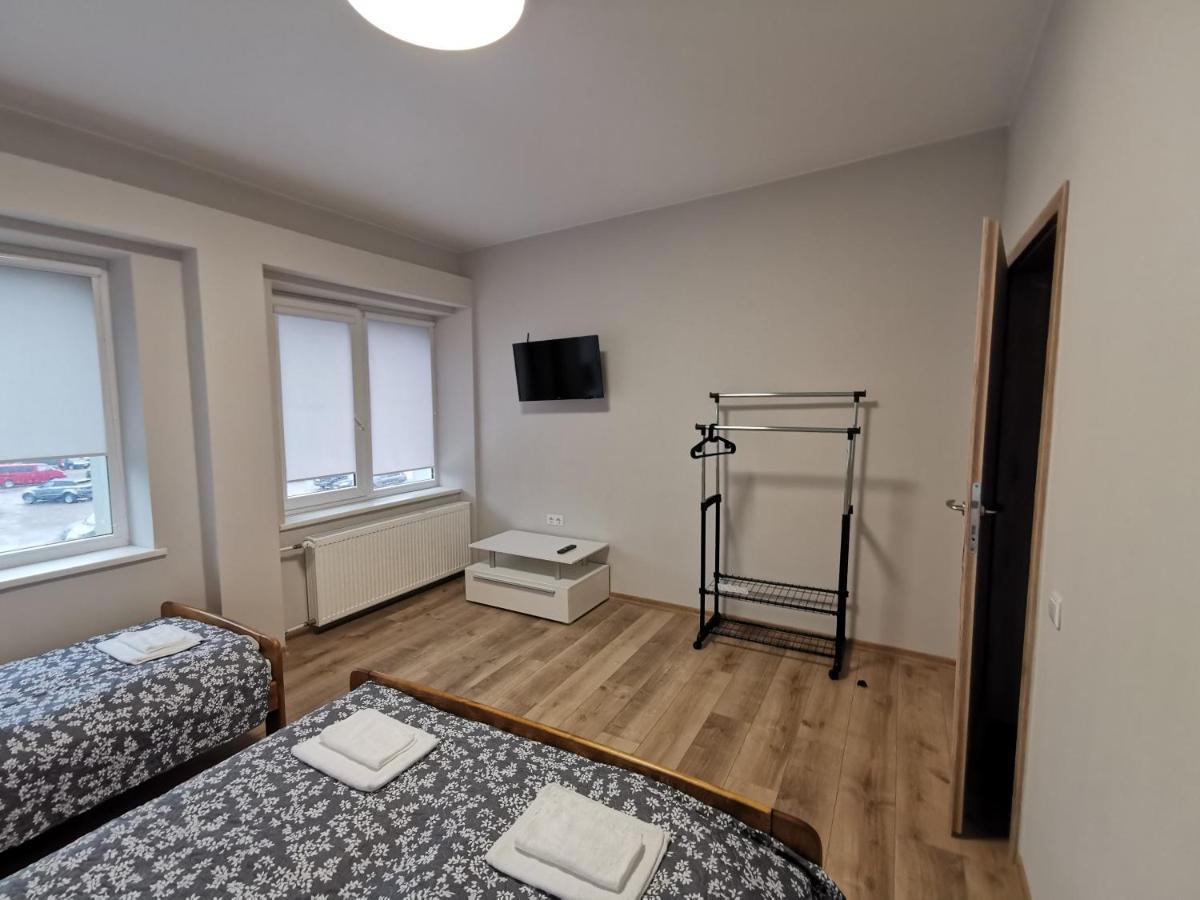 Viesbutis Kelyje Hotel Utena Kültér fotó